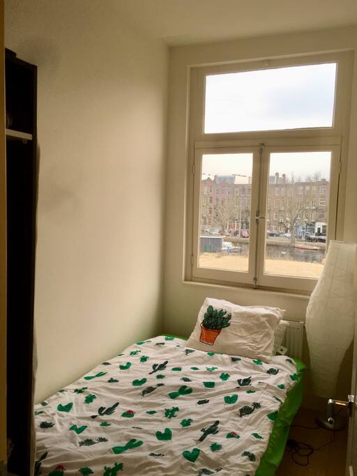 Smaller bedroom