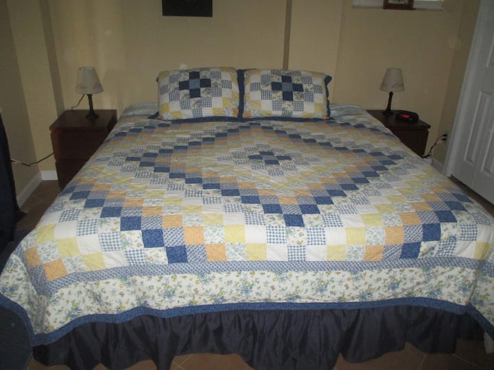 Krevat dopio "king" në apartament
