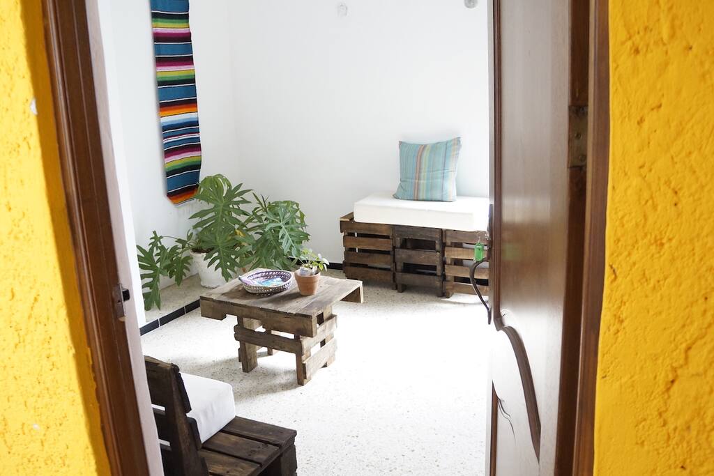 Welcome to your house, welcome to Casa Jaguar