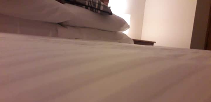 400 thread count and 100% Egyptian cotton 