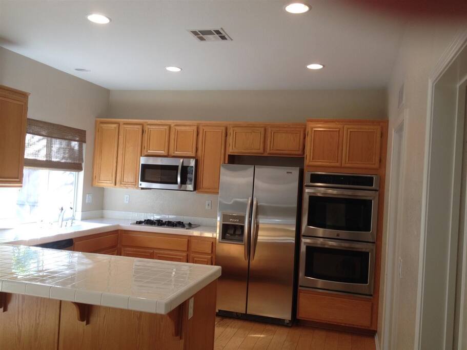 neat kitchen