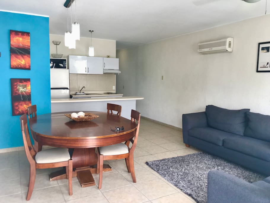 Sala-Comedor y cocina equipada