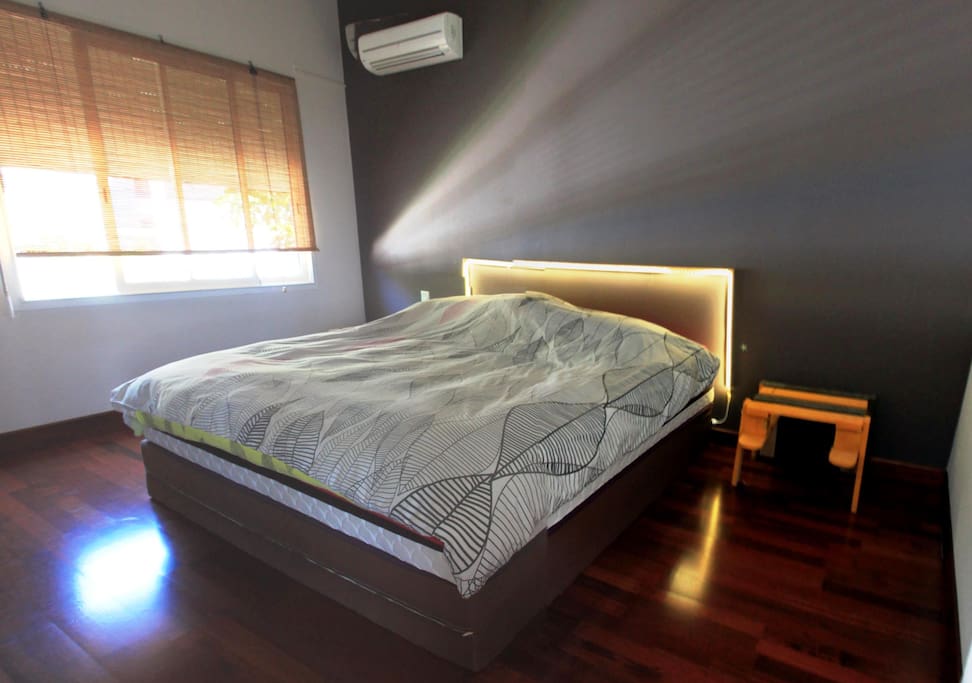Chambre et son lit king size