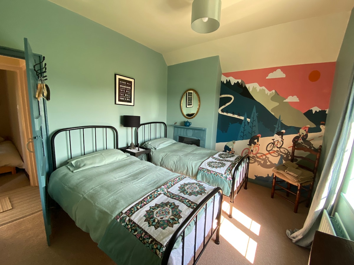 Our Hill Climb bedroom. There are 10 terrific hill climbs in West Kent, can you name them all????