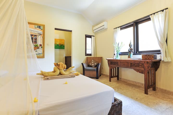 Suite tamaño king en el dormitorio (1)