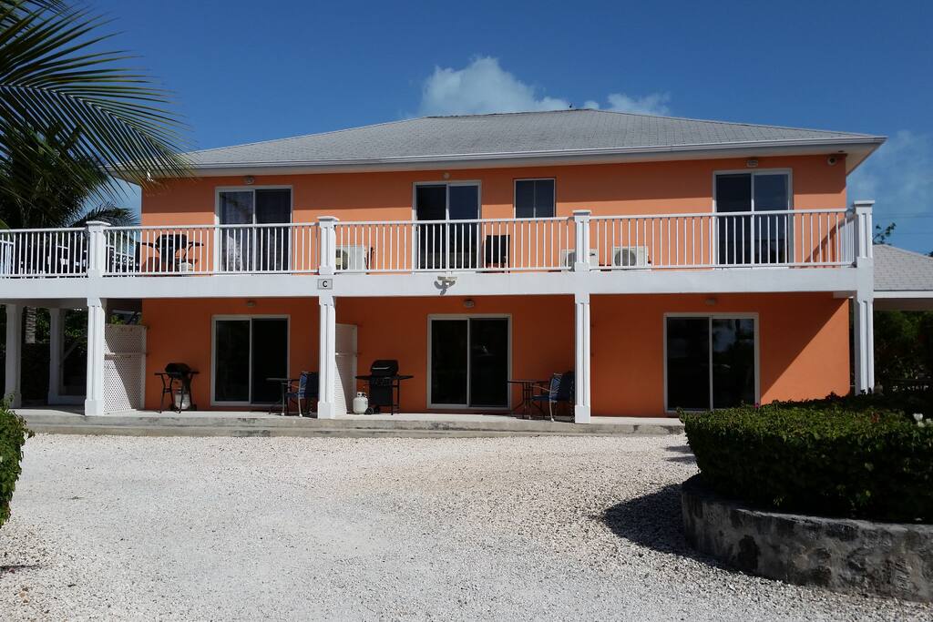 Sunset ground floor middle unit