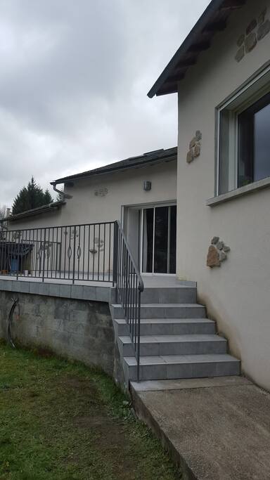 Terasse avec barbecue