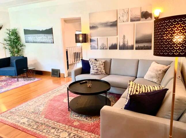 River Heights Charmer. gallery image 2