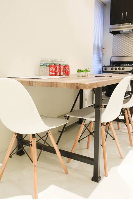 MODERN DINING TABLE
