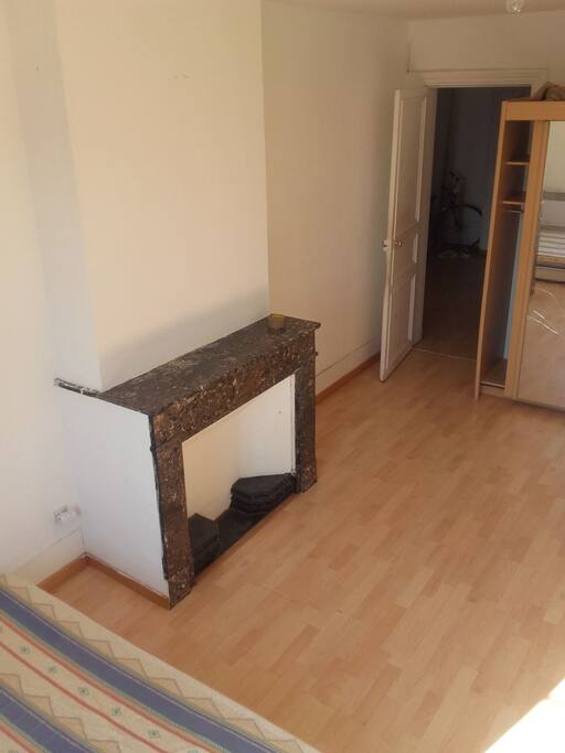Chambre disponible, 17Mcarré environ