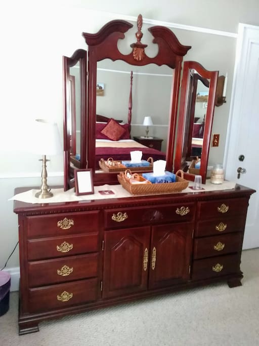 Sequoia Room Dresser