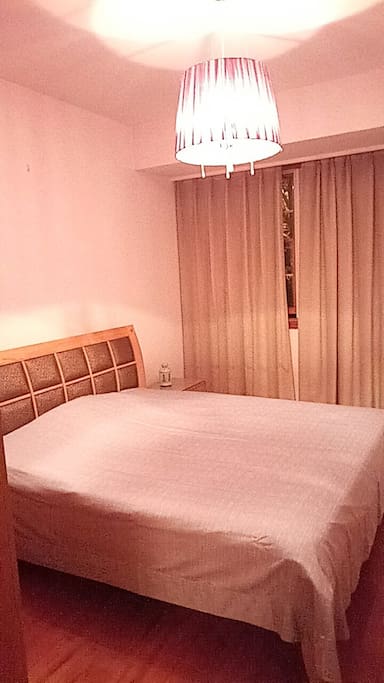 1.8x2.0 King Size Bed
1.8米大床