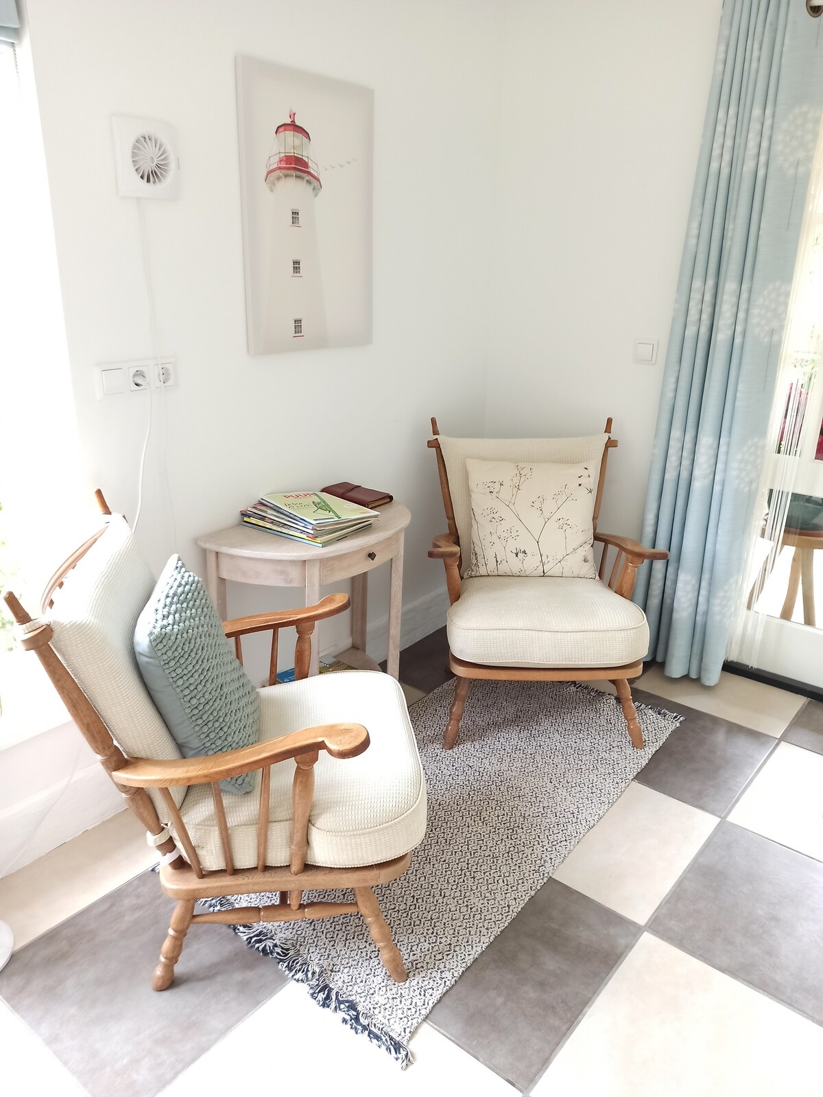 Top Airbnb: B&B, beautifully rural location, behind old driveway in Zeeland