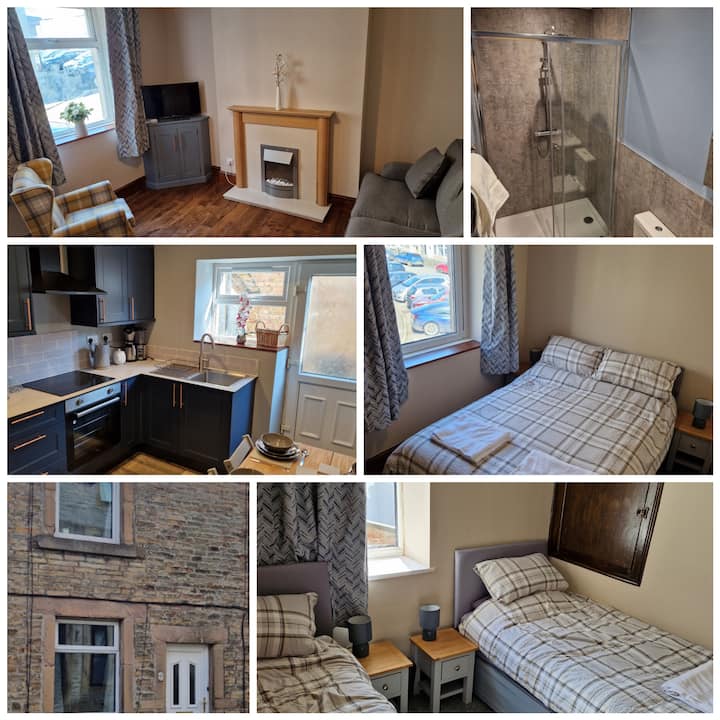 Lovely Cosy Two Bed Home, Peak District Gateway Houses for Rent in