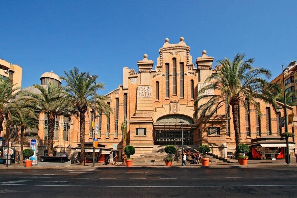 Mercado central en Alfonso el sabio alicante a 3 minutos de casa