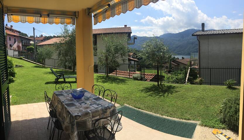 Apartment for a holiday between lake and mountain