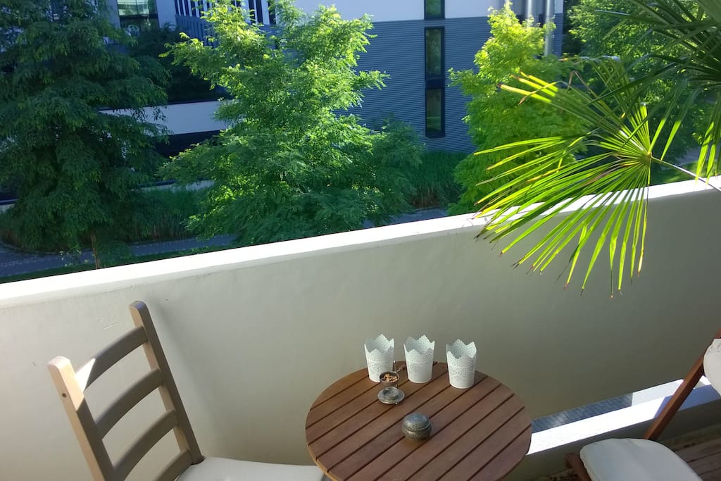 a sunny balcony for having breakfast!