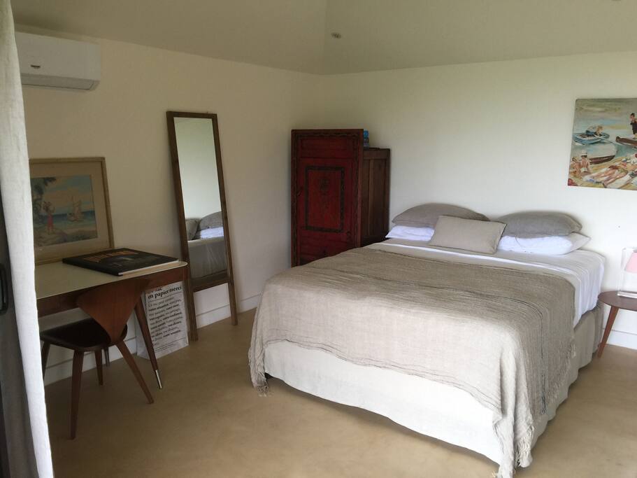 Bedroom queen size