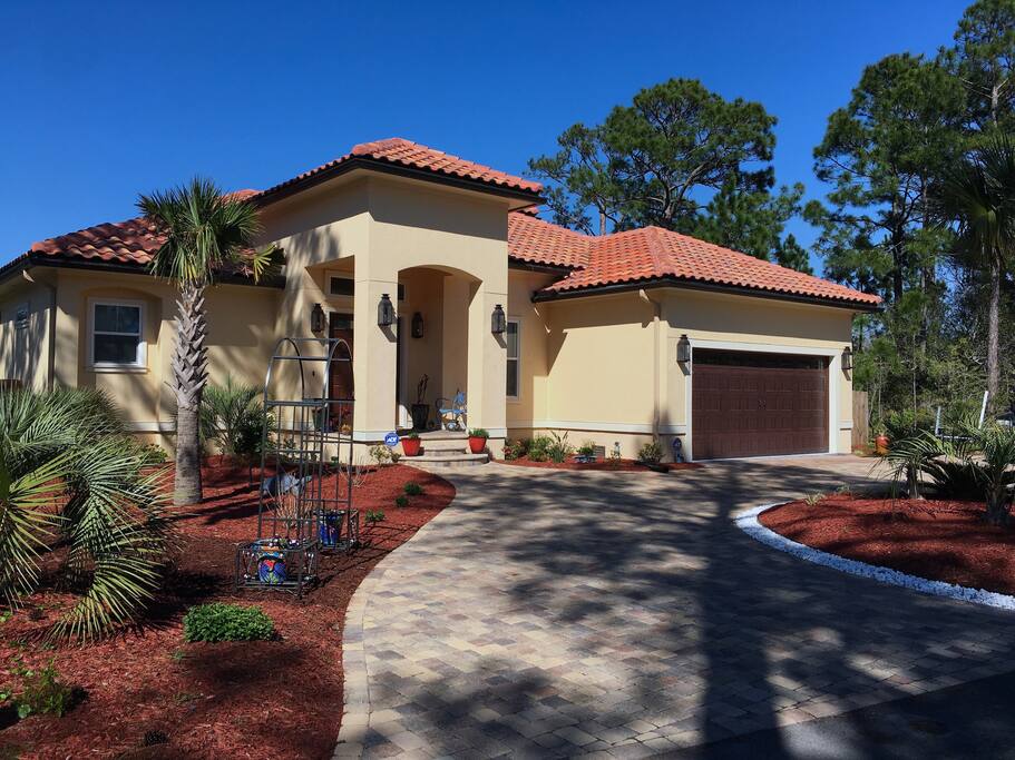 This house was built in 2016 and can withstand winds over 140 mph. Circular drive with plenty of parking.
