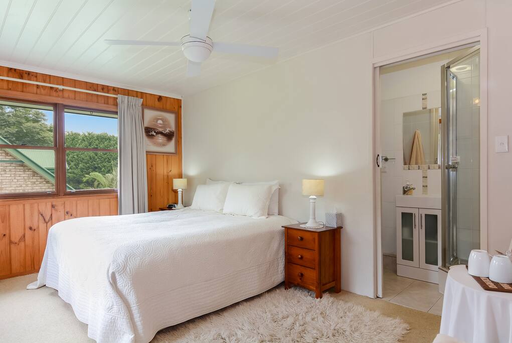 Camelia Room