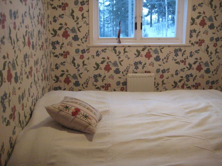 Bračni krevet (širine 125-149 cm) u zasebnoj