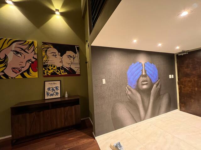 Huge 2 Storey Loft W designer furniture and art gallery image 2