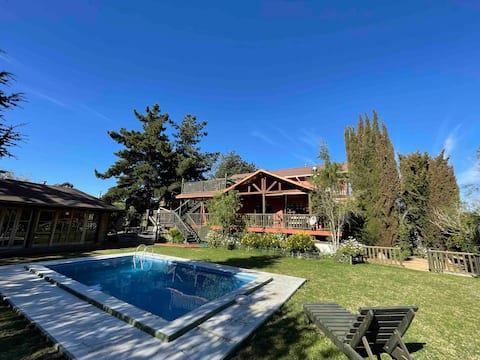 House with a swimming pool, hot tub, pool table, gazebo, games