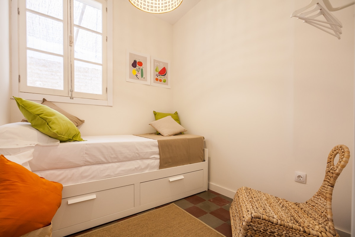 Triana River Flat — view 5