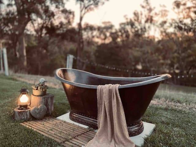 Riverside at Ryans Rest – Tiny House Farm Stay