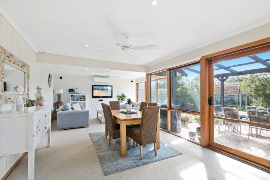 Main Living & Dining
