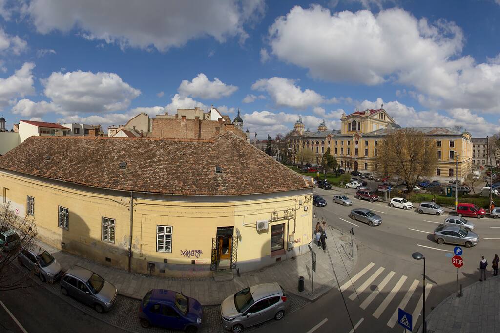 Neighbourhood Panorama