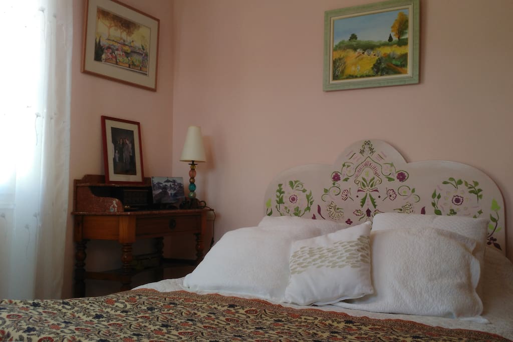 chambre 3 un lit 160 cm et un écran plat
