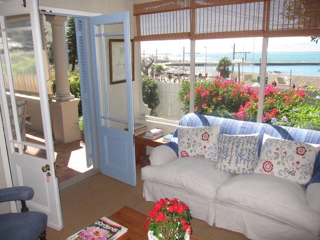 Whalers Cottage – Kalk Bay gallery image 3