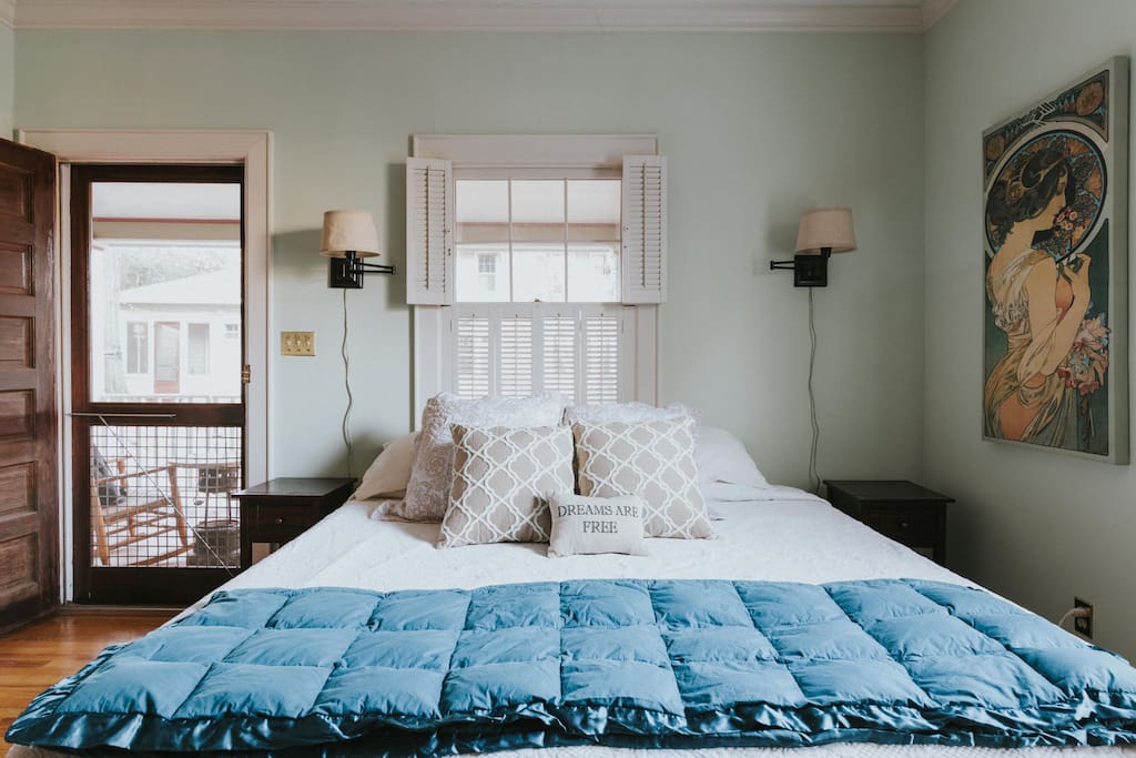 Enjoy a great night's sleep on a king Tempurpedic matress and pillows.