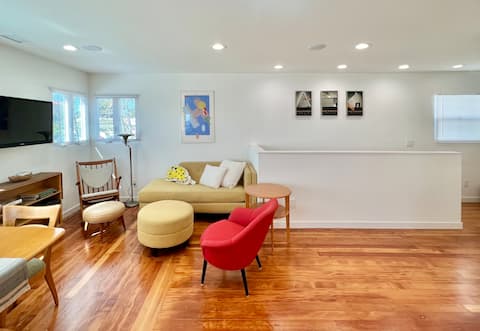 Popular Airbnb listing: Modernist San Diego Experience - Centrally Located in Uptown