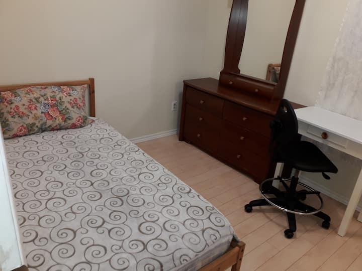Toronto ON Private Bedrooms for Rent
