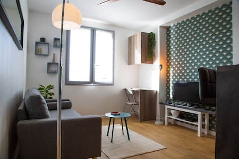 30m2 skyscraper apartment rated 2 stars