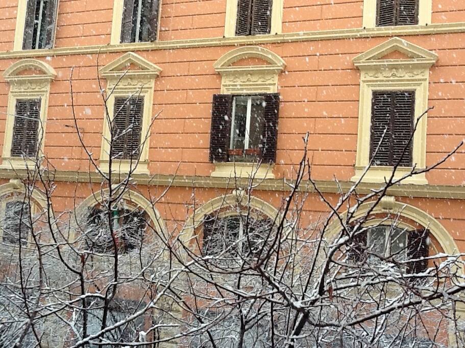 Winter: the building