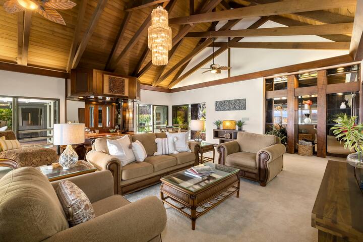 Maunalua Sunset: Oceanfront Estate w/Pool/Spa & AC gallery image 4