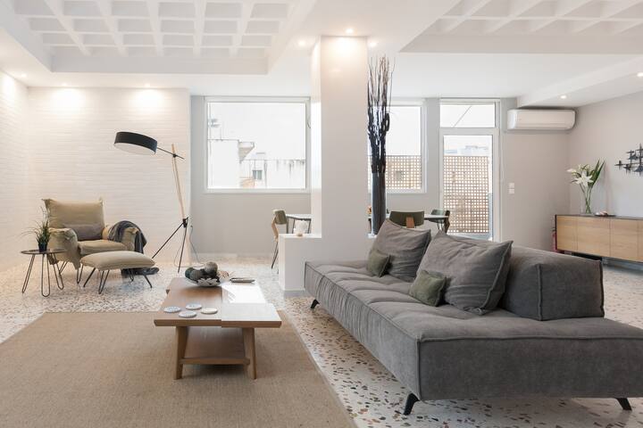 Fab New Modern Flat in Central Athens with Awesome Sunsets gallery image 5