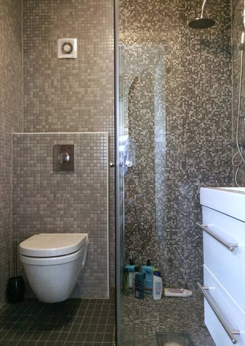 Bathroom no 1