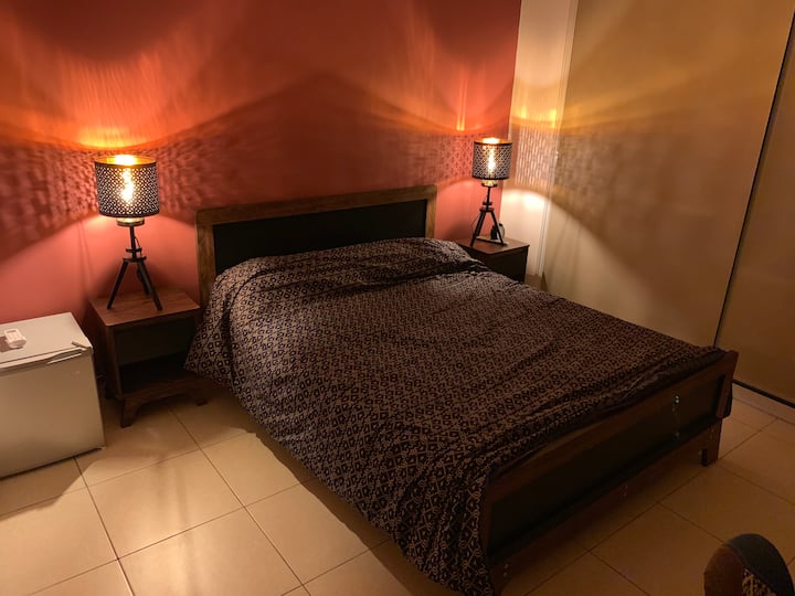 Საძინებელი გვიან საღამოს 