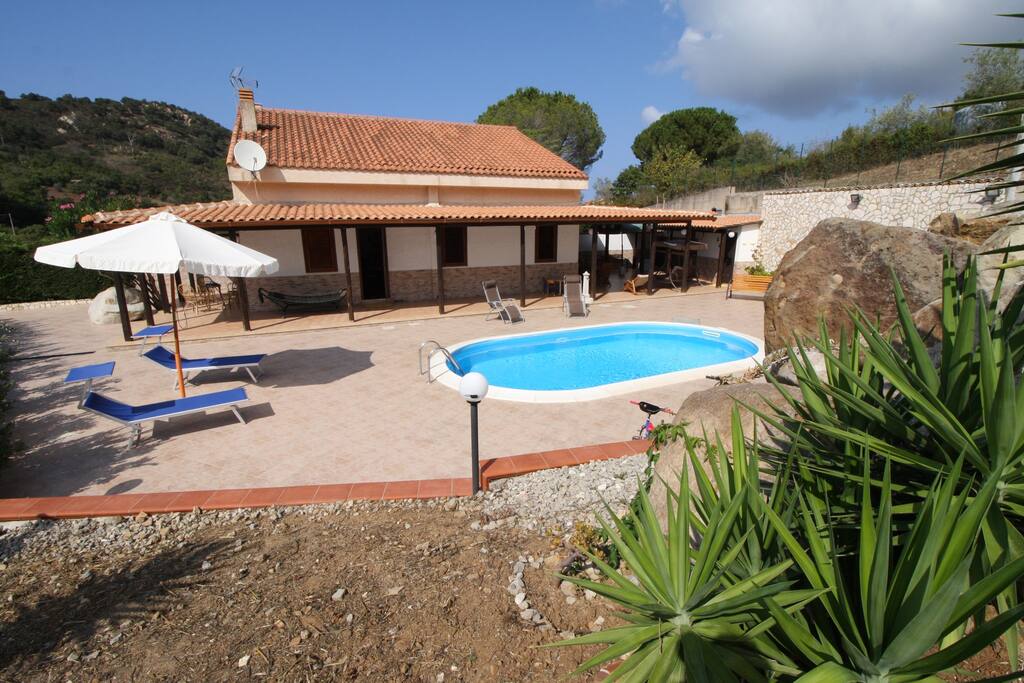 Villa Oriente con piscina