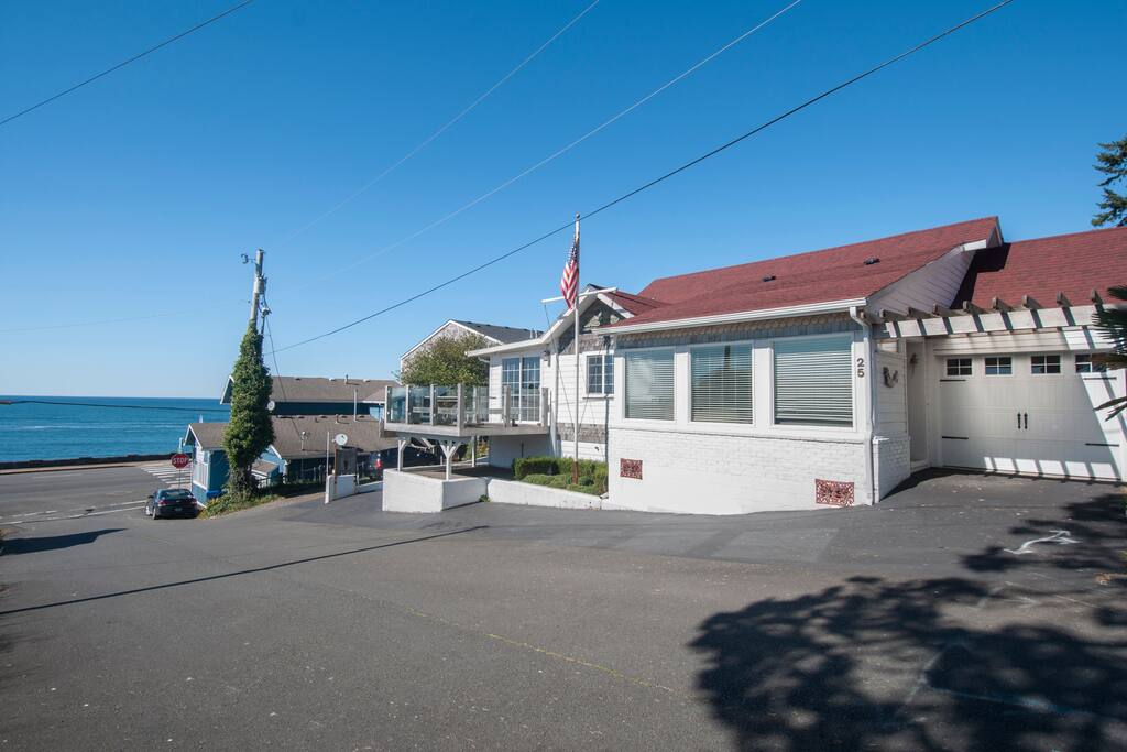 Captain's Quarter's view from street