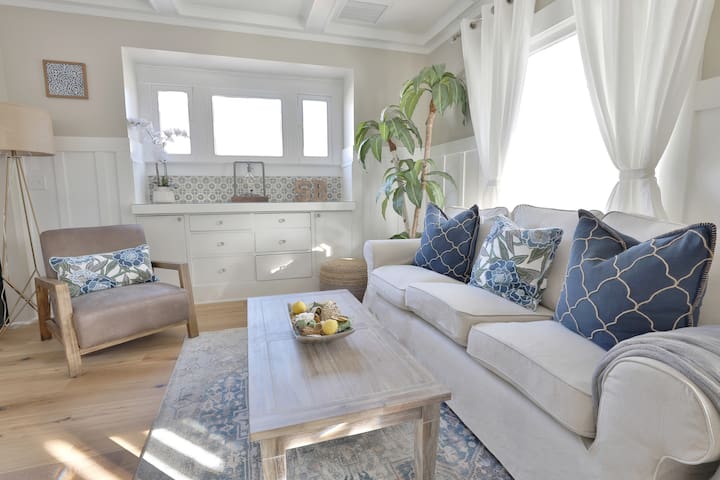 Luxury Cottage by Lower State St w AC