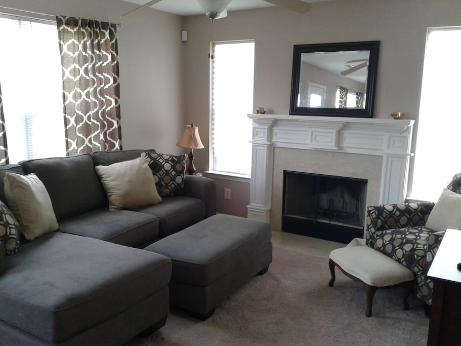 Comfy living room...open from the kitchen.