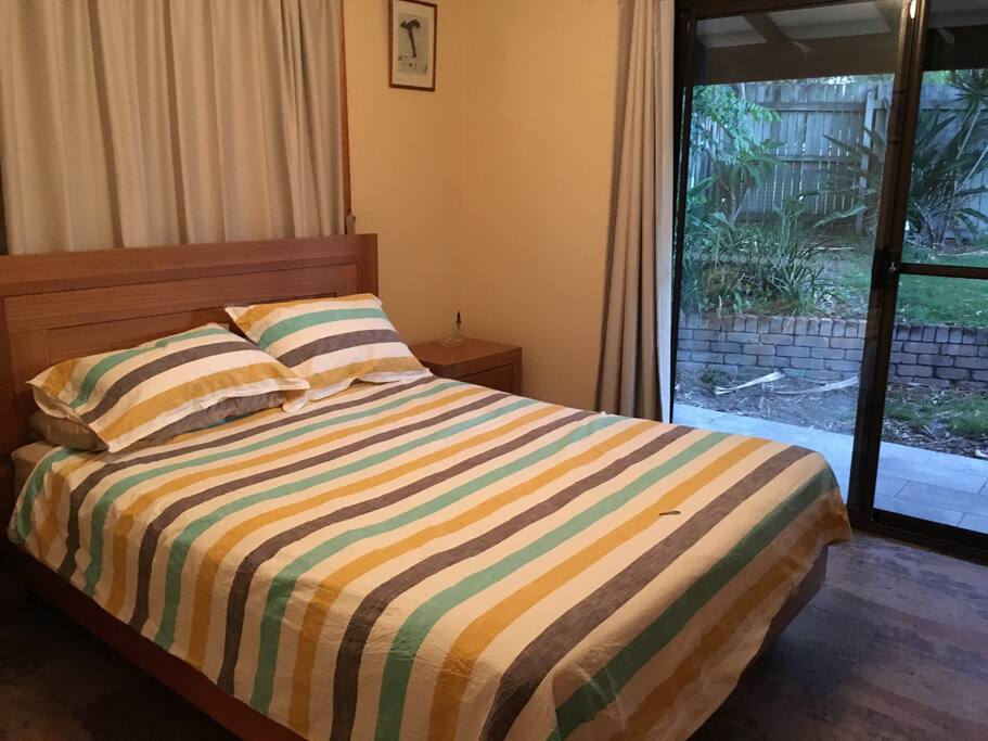 Main bedroom - Queen
