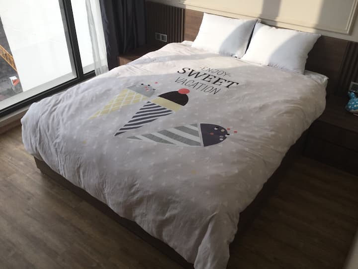 Брачен кревет (широк 150-179 см)