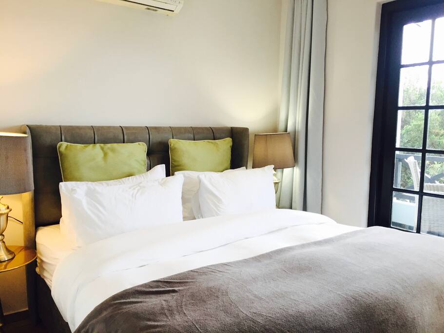Queen bedroom