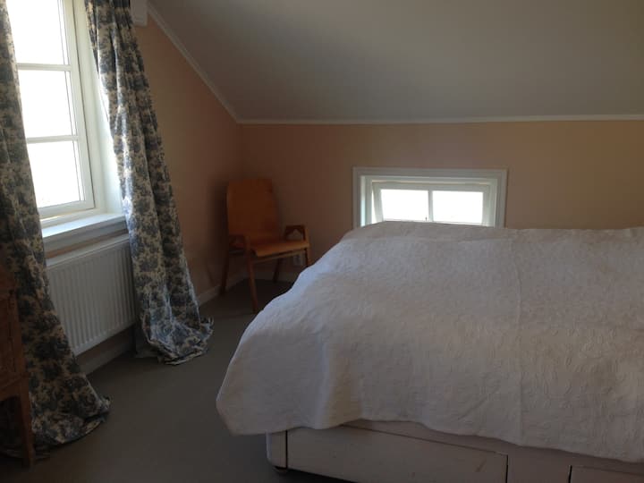Spacious master bedroom under the eaves, 180 cm double bed